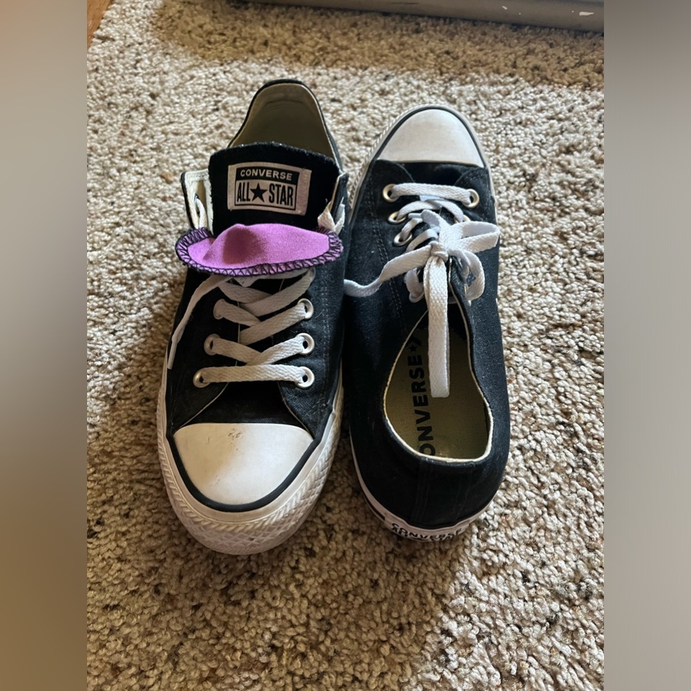 women’s converse with double tongue
